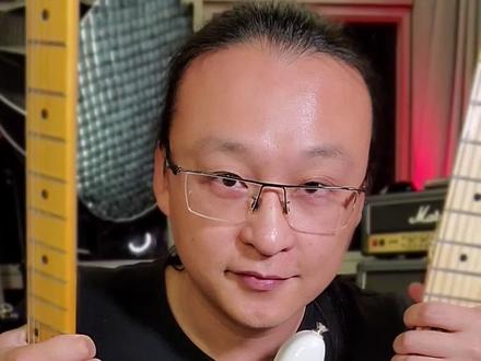 #电吉他 #fender 5千多的琴对比1万五千多的琴,你能听出什么区别么?墨玩PK美超……