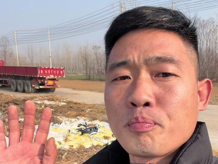 货车司机卖水果火了#货车司机