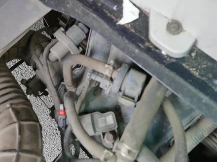 金杯海狮在别的地方更换三元催化氧传感器,没解决问题,线路断裂,维修搞定