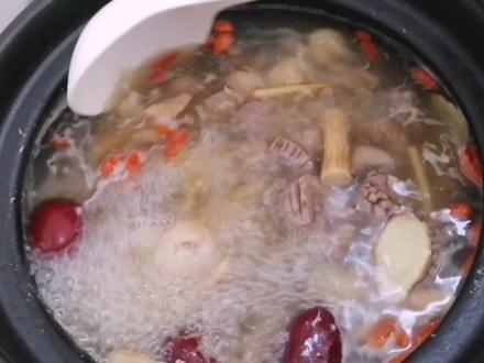 掌握2个步骤,猪腰瘦肉汤不腥不臊,腰不好可多喝,这做法太赞了