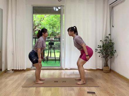 #fup #瑜伽 #变美变瘦变好看 #姐妹成对快乐加倍 今天是双人有氧热身,拉着你的姐妹一起动起来吧!