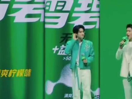 檀健次 情话连绵不断#檀健次 #小炭火 #双向奔赴 #小炭火和檀健次的双向奔赴