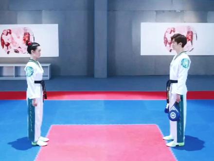 这么帅的闵胜浩导演怎么舍得删他镜头#闵胜浩#金敏珠#旋风少女