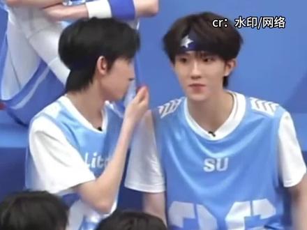 这个小羊原来已经和三代师兄们这么熟了#杨博文 #时代峰峻 #余宇涵 #黄朔