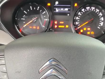 360全景影像,让驾驶更方便#汽车 #法系车