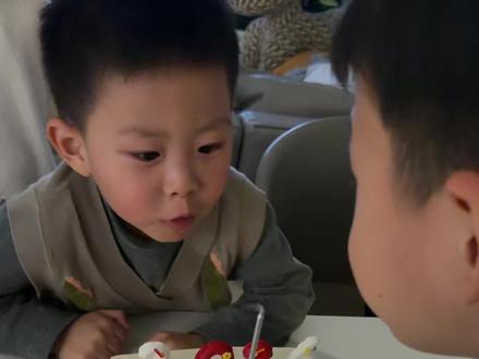 跨年夜没有选择出去人挤人,跟朋友家里吃火锅也是幸福感满满#跨年夜 #vlog日常