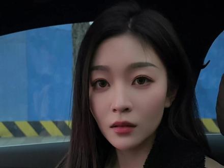 #美女 前有豺狼 后有猛虎