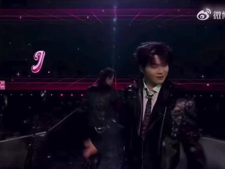 2025年腾讯星光大赏 古早味的I miss you全新演绎,手势舞很抓人,一起跳起来!
#朱美吉 #喜人#Imissyou#腾讯星光大赏