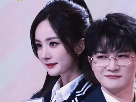 杨幂:人人有份 #杨幂#九尾#王者荣耀马年全明星表演赛#王者荣耀电竞春晚 #钎九