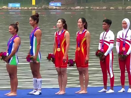 升国旗,奏国歌!为中国队首金庆祝。邹佳琪、邱秀萍,好样的!