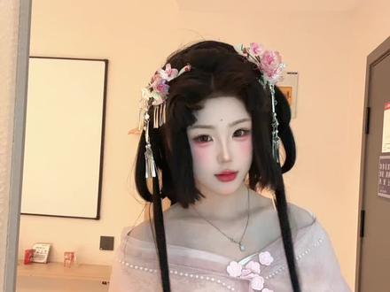 男朋友觉得好看 我就发了#小唯 #粉色汉服妆造