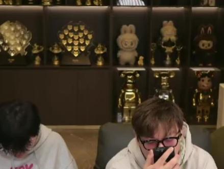 会长和豆包玩的不亦乐乎#梦幻西游风少 #狮心会 @疯少 @于二