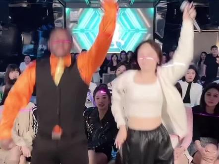 阿厦和非洲女孩互动#这个主播不一般