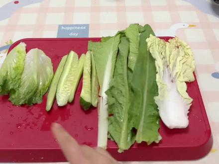黑豆不挑食之《蔬菜》#拉布拉多的美食 #狗狗爱吃的蔬菜 #狗狗吃播 #狗狗蔬菜食记 #创作者扶持计划