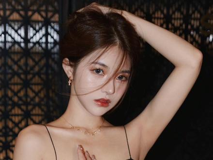 街边偶遇辣妹,10分钟我要知道她全部信息!!#辣妹 #美女 @Yuri睿哥