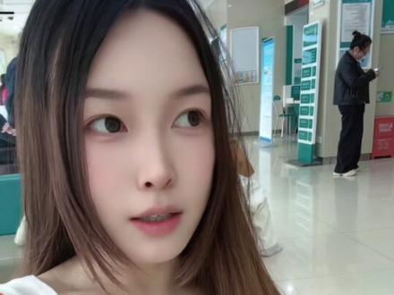 开卡不建议异地 ,使用过程遇到问题解决很麻烦 , 你们被冻结的卡都解开了吗?