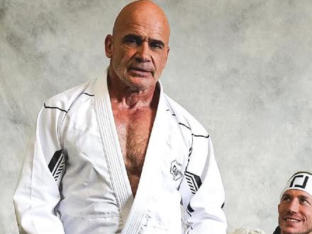 巴斯鲁腾MMA技术教学 肩固降服