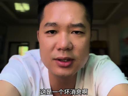 场上他们是战士,场下他也是孩子呀!好好养伤!#林诗栋 #乒乓球 #2026澳门世界杯