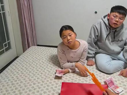 智商碾压,轻松拿下小金库 #上热门🔥 #轻松拿捏 #套路 #内容太过真实 #亲子互动游戏