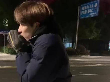 谁想吃我家的霉豆腐
#霉豆腐 #霉豆腐制作 #霉豆腐怎么长这样