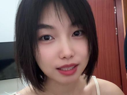 排队一个多小时开发票就为了抽奖,中奖七天后入账入的是云闪付 你自己的云闪付有红包还不能自主体现,等着2026年12月末才会到咱们自己的银行卡,你就等吧#有奖发票 #云闪付 #vlog日常