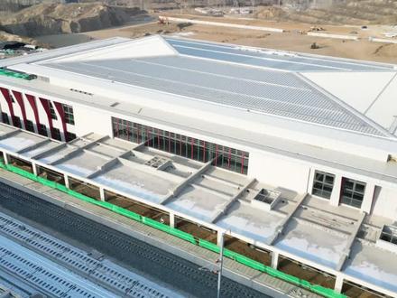 期待!雄忻高铁阜平站主体完工,现代化枢纽雏形尽显。