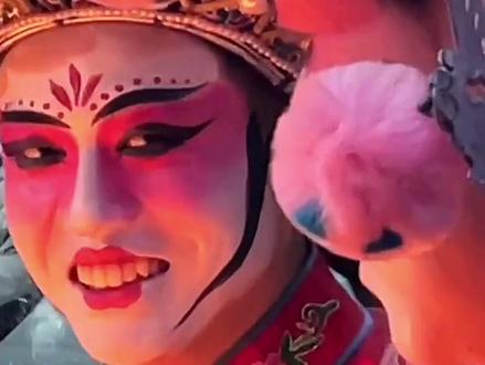 回眸一笑百媚生#湟中鲁沙尔社火#耿金花