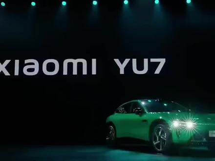 4小米YU7GT,真的只是又一台“堆参数”的国产电车吗? 当2.92秒破百、1003匹马力、纽北7分22秒755圈速,再加上38.99万人民币的价格同时出现时,整个全球性能车市场,其实已经开始变天。 @小米汽车 #小米YU7GT首发评测 #掘金计划2026 #硬核深度计划 #小米 #汽车