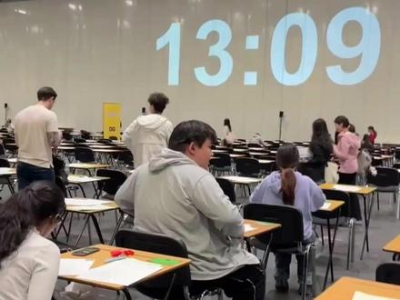 坐在考场都感觉进了什么无限流副本了(素材源自网络 侵删)#UCL #留学生 #期末周 #万万没想到 #Final