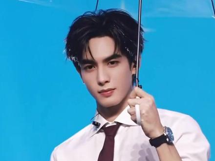 谁能拒绝宋威龙呢 没有人 #明星代言人 #颜霸 #高级松弛感 #龙马之姿自在如风 #跟宋威龙MOVA一下