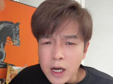 别再被流量挑动内斗!停止同胞互撕,我们不该互相伤害 短视频里到处都是挑动地域矛盾、煽动同胞对立的文案,个别无良博主为了流量赚黑心钱,刻意放大矛盾、贩卖戾气。我们都是血脉相连的中国人,不该被挑拨互相敌视、彼此内耗。内部越分裂,外人越得逞,唯有团结一心,我们才有底气、有力量。拒绝跟风引战,放下偏见包容,善待每一位同胞。#拒绝地域对立 #中国人团结一心 #拒绝流量乱象 #理性看待城市差异 #不内耗不互撕