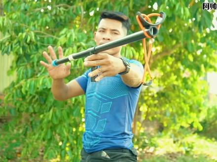 野外生存,教你如何利用几截PVC制作独特长款PVC弹弓,PK打火机。 #民间手艺 #抖创意 #手工打造 #旧物翻新