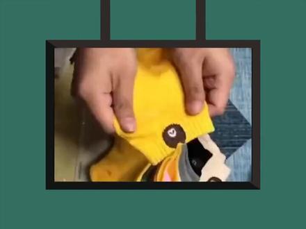 #英语单词
不同类型袜子的英语表达
sock 短袜
stocking 长袜
no-show socks 船袜
toe socks 五指袜
crew socks 半腿袜
thigh high stockings 过膝长筒袜
silk stockings 丝袜