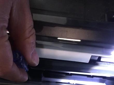 你家的惠普喷墨打印机2722或3638等等,如果不进纸,可以看看搓纸轮这个位置,掰坏不陪!#家用打印机推荐 #打印机 #惠普打印机 #奔图打印机小李哥 #打印机小李哥