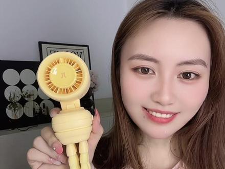 推车小风扇真的是夏日带娃必备呀,实用性很强,推车上婴儿车上都可以,风还很柔和,真的建议有娃的给娃安排上#夏日小风扇 #推车小风扇 #几素 #夏日必备 #六一儿童节礼物