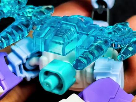 机械战蝎登场!快来学起来!
#布鲁可积木人#布鲁可积木人自改#布鲁可积木人改造#布鲁可变形金刚#布鲁可变形金刚星辰版