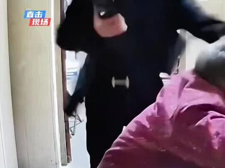 #闪搬 演员何晴曾称为孩子淡出荧屏很值得:我不希望将来觉得亏欠孩子。
唯一演遍四大名著的女演员何晴去世,被誉为“古装第一美人” 六小龄童发文悼念, #何晴#六小龄童 #悼念