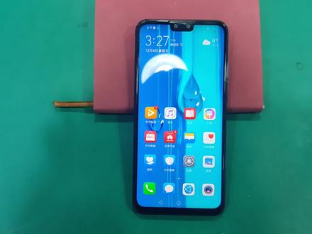 华为畅享9plus 去年上市的款 今年二手的几百块有人要吗?
