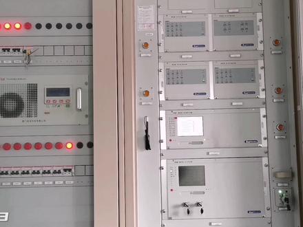 变电站保护屏上硬压板为什么有三种颜色?