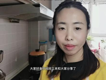 嘴唇、舌头鲜红表现属于热症,咳嗽时可喝雪梨莲藕汁#咳嗽小妙招