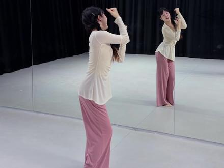 适合大班小朋友跳的新年小舞蹈#少儿舞蹈#舞蹈推荐#新年舞蹈#翻跳#莘莘舞蹈