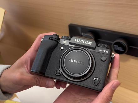 今天开始,也算是富家子弟了。
#开箱vlog #富士相机 #富士xt5开箱