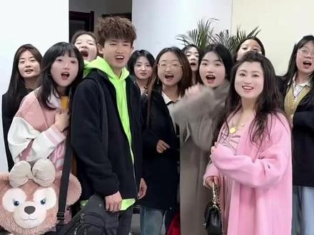 这个午饭吃的太糟心了 #老铁笑一笑 #办公室游戏 #