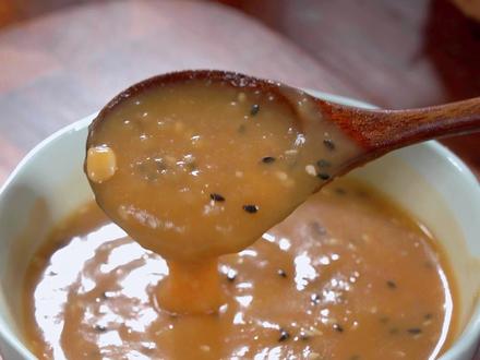 谁能想到,把面粉上锅蒸一蒸出锅瞬间就是一道经典的营养早餐!醇香细腻,方便省事,好喝又有营养!#油茶面 #家常菜 #营养早餐 #美食教程 #抖音美食推荐官 @抖音小助手