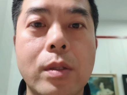 张雪WSBK两连冠!国产摩托的追梦故事太燃了 张雪拿下WSBK葡萄牙站两连冠,打破了欧美日37年的垄断。
他的故事告诉我们:有梦想就去追,勇敢行动,人生就不会留遗憾。
哪怕起点不高,哪怕质疑声多,坚持到最后,你就是自己的冠军。
#张雪 #张雪WSBK夺冠 #国产摩托崛起 #勇敢追梦
