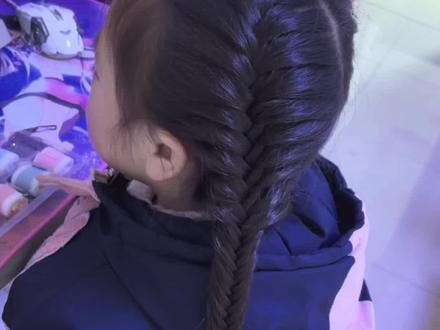 超时长鱼骨辫2+2慢教程,不会的妈妈再来耐心的看一次吧#儿童编发 #鱼骨辫 #生女儿就是用来打扮的 #鱼骨辫教程 #日常编发