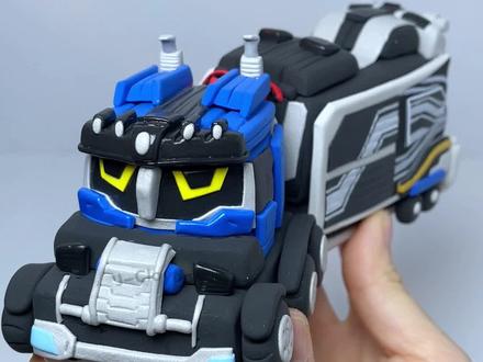 炫卡斗士玄铁战神W粘土小汽车制作 #汽车模型 #炫卡斗士玩具 #自制玩具 #玄铁战神w #我的小车日记