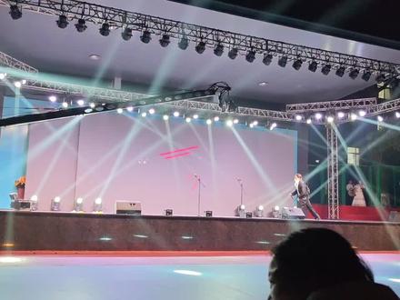 Sit down 悄咪咪!去唱你的小星星#元旦晚会 #topbarry #sitdown @Top Barry @topbarry