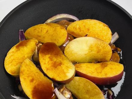 苹果照烧鸡腿 苹果照烧鸡腿就是懒人美食天花板,鸡腿嫩滑吹满果香,好吃到舔勺子#苹果照烧鸡腿就是懒人美食天花板 #减脂饮食法从夯到拉排名 #抖音生活观察计划 #照烧鸡腿 #鸡腿的神仙做法