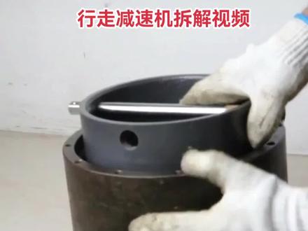 #挖掘机维修 #挖掘机 #液压维修 #专业维修液压机 #工程机械维修 三一75减速机拆解视频教学